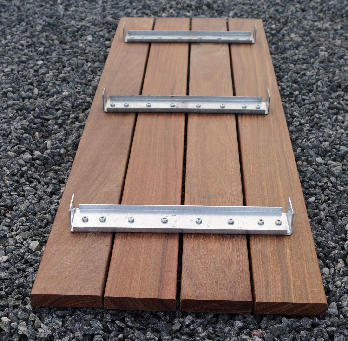 Gabion bench with Cumaru wood, 105 x 50 x 30 cm (L x H x D), galvanized, MW 5 x 5 cm, with spiral lock