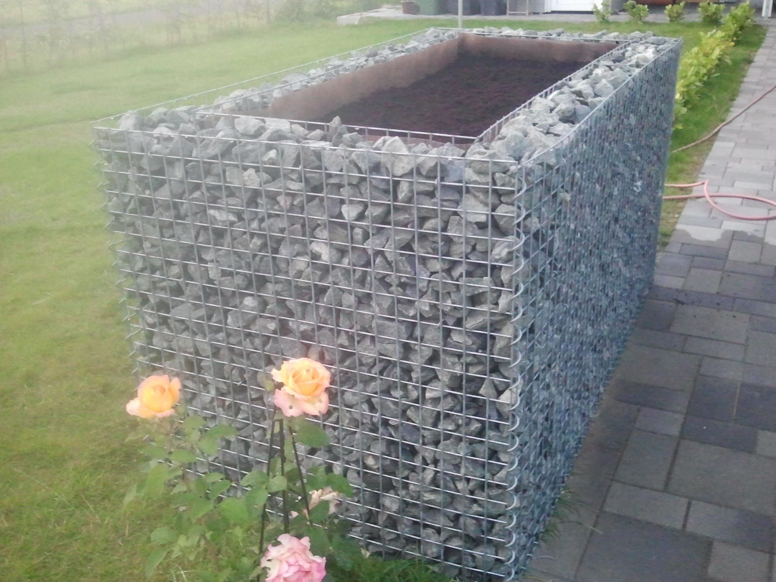 Raised bed square 200 cm x 100 cm x 100 cm (L x H x D), mesh size 5 x 5 cm, wall thickness 10 cm