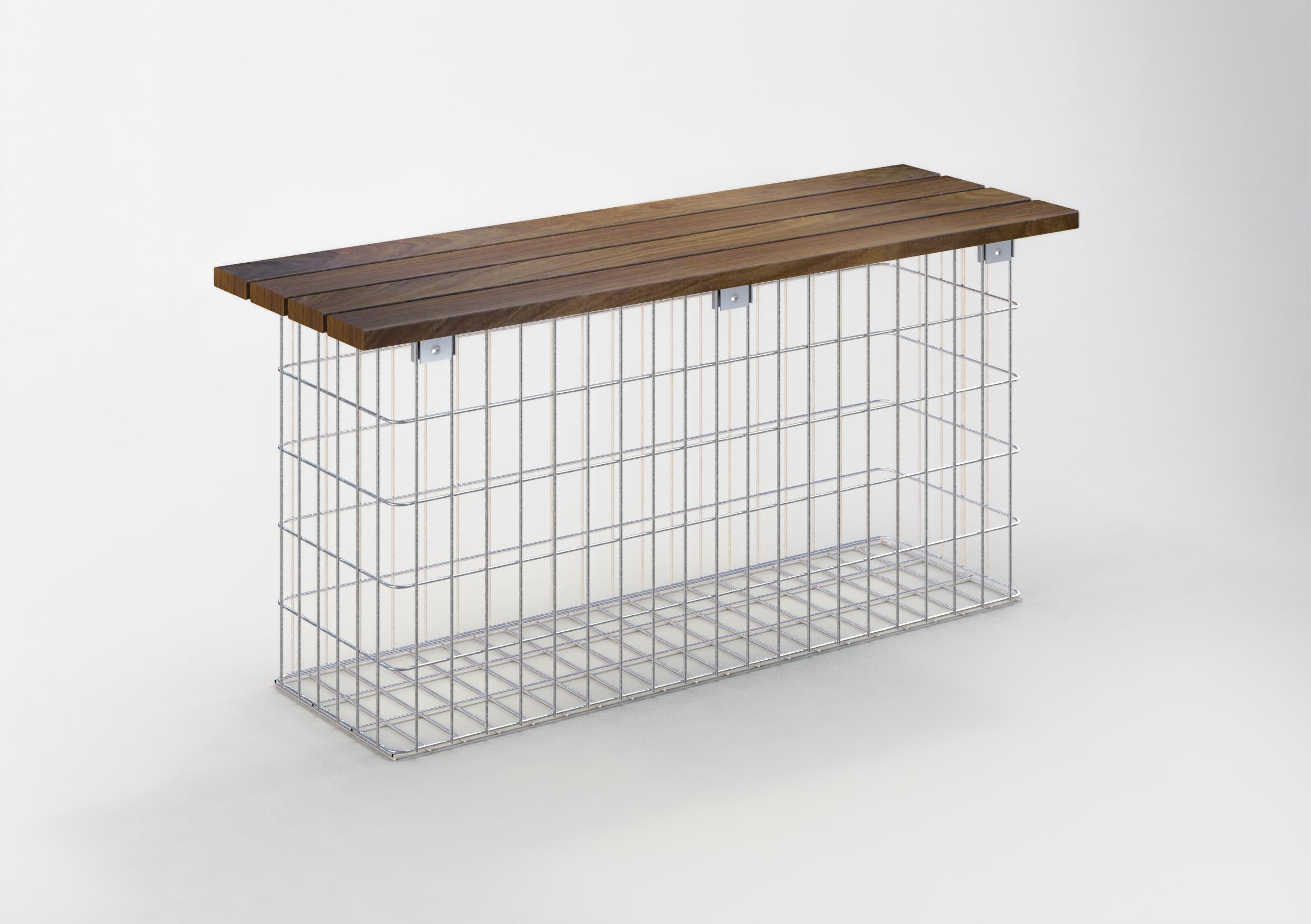 Banco de gabiões em madeira de Cumaru, 115 cm de comprimento x 50 cm de altura x 42 cm de profundidade, galvanizado a quente, MW 5 x 10 cm